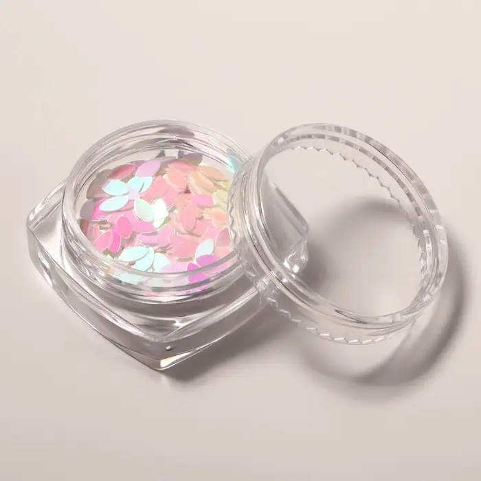 Пайетки для декора «Лепестки», голографические, белые Пайетки для декора «Лепестки», голографические, белые