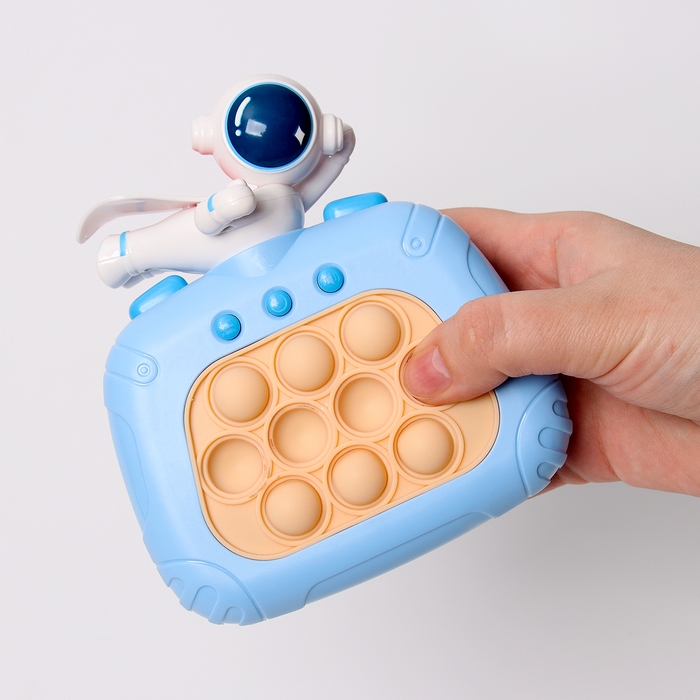 Развивающая игрушка «Космонавт», свет, звук, виды МИКС