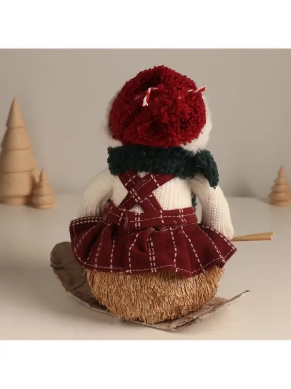 Фигурка новогодняя &laquo;Мишка в зимнем сарафане на лыжах&raquo;, 20&times;19&times;11.5 см