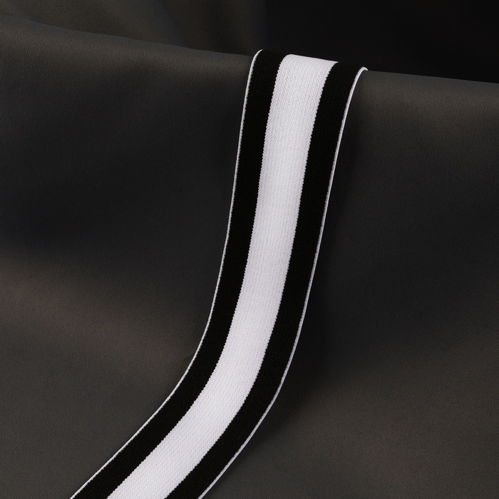 Резинка тканая, мягкая, 40 мм, 4,5 ± 1 м, цвет чёрный/белый Резинка тканая, мягкая, 40 мм, 4,5 ± 1 м, цвет чёрный/белый