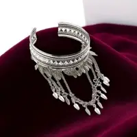 Браслет обод на предплечье &laquo;Перья&raquo;, d=6 см, цвет серебро