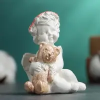 Фигурка гипс &laquo;Ангелочек с мишкой сидит&raquo;, перламутр, 7&times;7&times;5 см