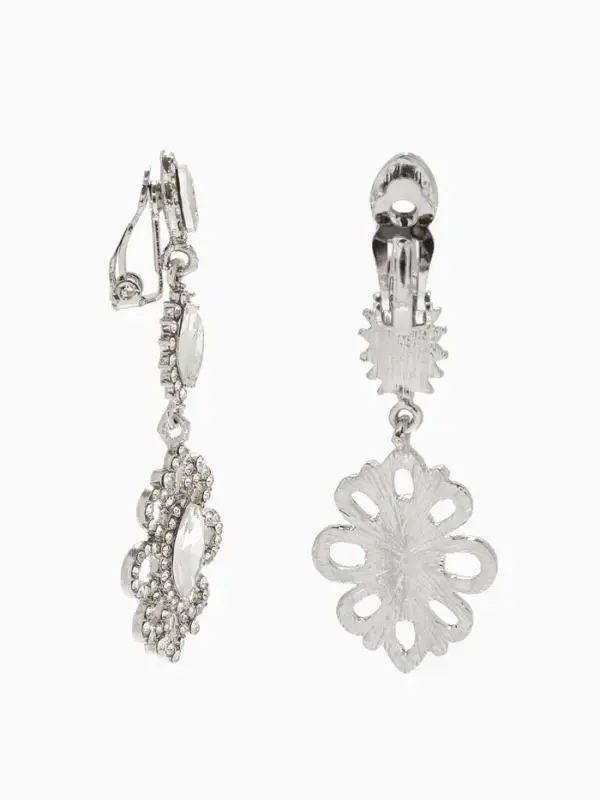 Серьги клипсы для ушей висячие со стразами QF &laquo;Ажур&raquo;, белые в серебре