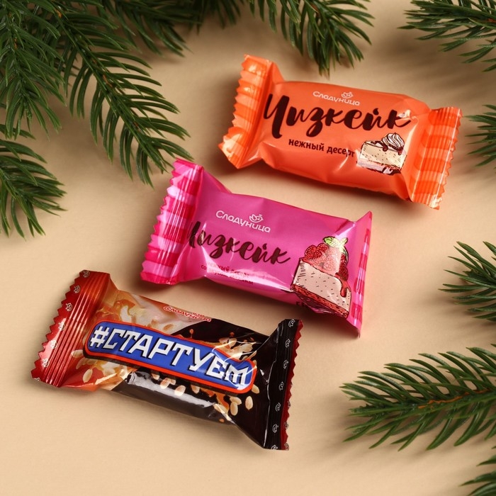 Новогодний подарочный набор конфет в подарочной коробке «Новый год – время чудес», 250 г. Новогодний подарочный набор конфет в подарочной коробке «Новый год – время чудес», 250 г.