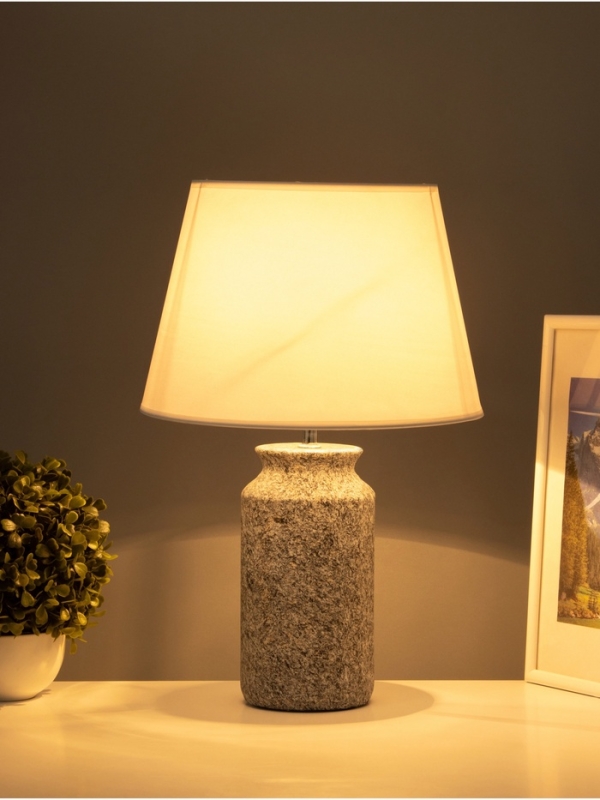 Настольная лампа Настольная лампа "Хиро" 1х15Вт Е14 черный/белый 28х28х44см