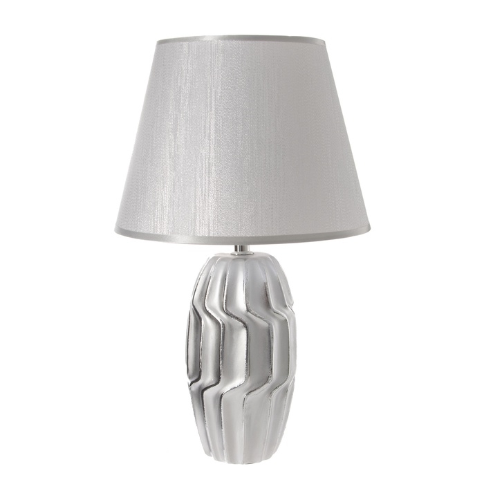 Настольная лампа с абажуром RISALUX «Венди», Е14, 40 Вт, серебристый, 25×25×40 см Настольная лампа с абажуром RISALUX «Венди», Е14, 40 Вт, серебристый, 25×25×40 см