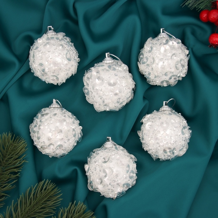 Набор шаров пластик d-6 см, 6 шт Набор шаров пластик d-6 см, 6 шт "Альваро" пайетки, белый