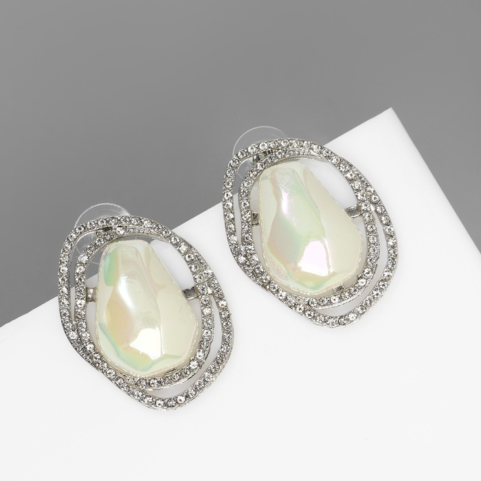 Серьги с жемчугом Серьги с жемчугом "Абстракция" желание, цвет белый в серебре, камень форма и цвет МИКС