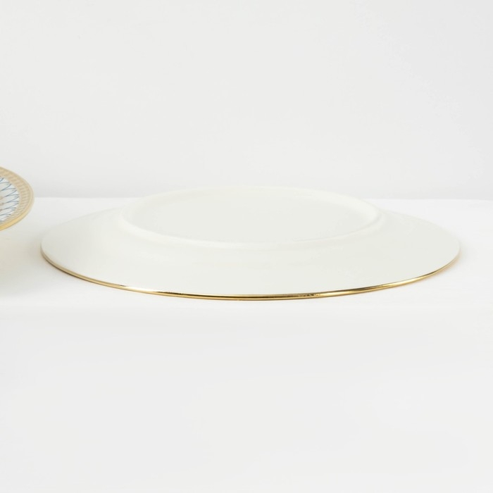 Набор тарелок фарфоровых Royal, 3 предмета: d=18/23/25,7 см, цвет белый Набор тарелок фарфоровых Royal, 3 предмета: d=18/23/25,7 см, цвет белый