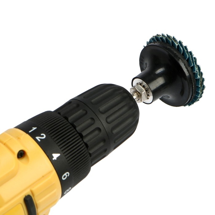 Набор кругов ТУНДРА, коралловый, 2 войлочных, 2 лепестковых, 50 мм, с адаптером, 6 шт. Набор кругов ТУНДРА, коралловый, 2 войлочных, 2 лепестковых, 50 мм, с адаптером, 6 шт.