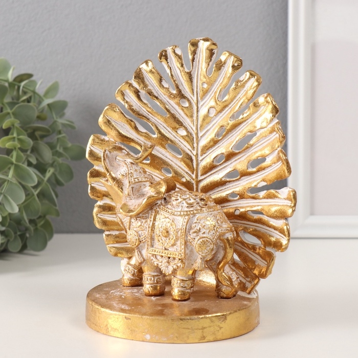 Сувенир полистоун Сувенир полистоун "Золотой слон у пальмового листа" 14,5х9х17,5 см