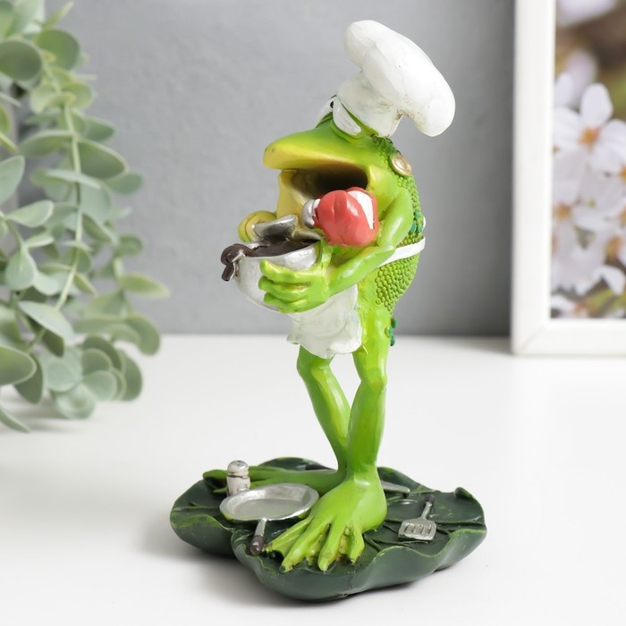 Сувенир полистоун Сувенир полистоун "Лягуха - повар/полицейский" МИКС 14,5х9,5х8 см