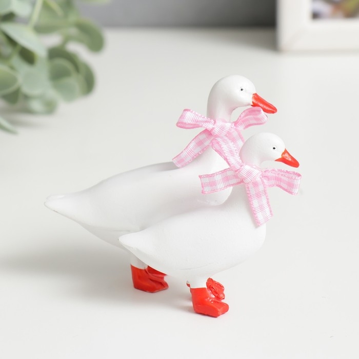 Сувенир полистоун Сувенир полистоун "Белые уточки с бантиками" 8х8х5 см