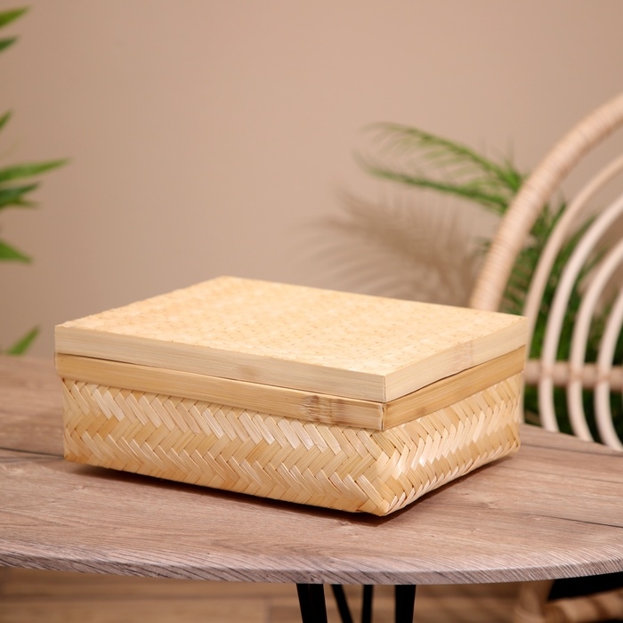 Шкатулка плетёная с крышкой, из бамбука 30х23х11 см Шкатулка плетёная с крышкой, из бамбука 30х23х11 см