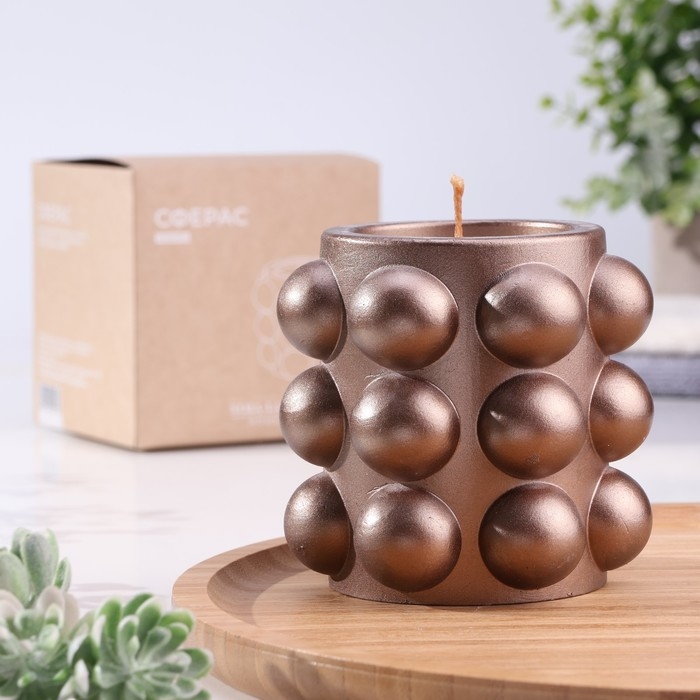 Свеча в подсвечнике из гипса с шарообразными гранями, 10х10см, серо-коричневый Sima Home Свеча в подсвечнике из гипса с шарообразными гранями, 10х10см, серо-коричневый Sima Home