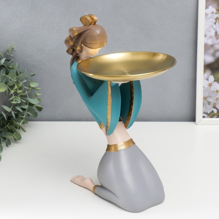 Сувенир полистоун подставка  Сувенир полистоун подставка "Девушка в африканском наряде" бежево-голубой 35х12х23 см