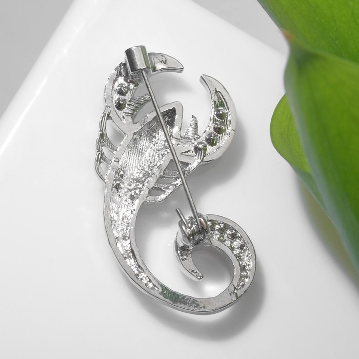 Брошь «Скорпион» изящный, цвет белый в серебре Брошь «Скорпион» изящный, цвет белый в серебре