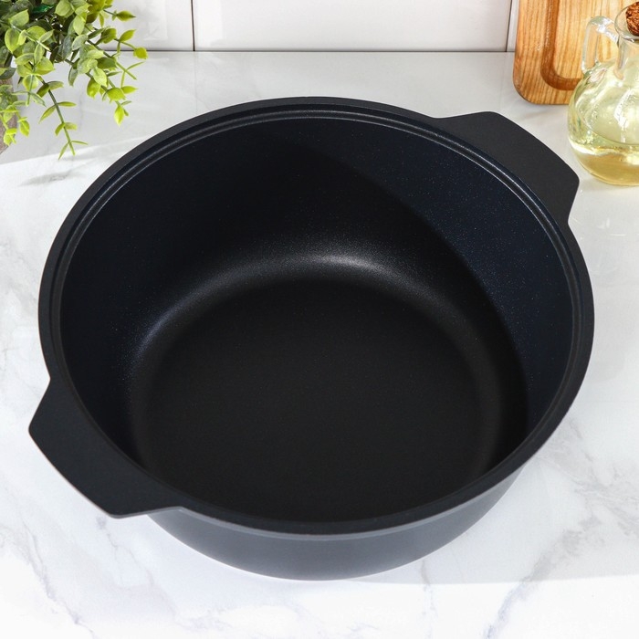 Жаровня «Традиция», 4 л, d=28 см, h=11 см, алюминиевая крышка, антипригарное покрытие, цвет чёрный Жаровня «Традиция», 4 л, d=28 см, h=11 см, алюминиевая крышка, антипригарное покрытие, цвет чёрный