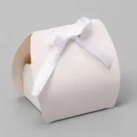 Коробка для конфеты, пирожные с лентой, белый, 6×6×4 см
