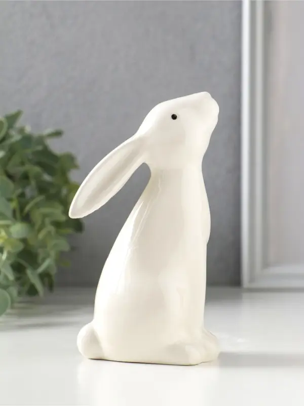 Сувенир керамика "Белый зайка - полевые цветы" 7,3х5,6х12,7 см