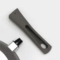 Сковорода KUKMARA &laquo;Мраморная&raquo;, d=26 см, стеклянная крышка, съёмная ручка, антипригарное покрытие, литой алюминий, серая