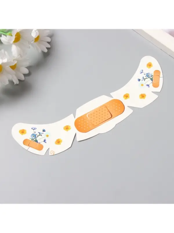 Переводная тату на тело цветная «Веснушки. Сухоцветы и лейкопластырь», 16×5 см Переводная тату на тело цветная «Веснушки. Сухоцветы и лейкопластырь», 16×5 см