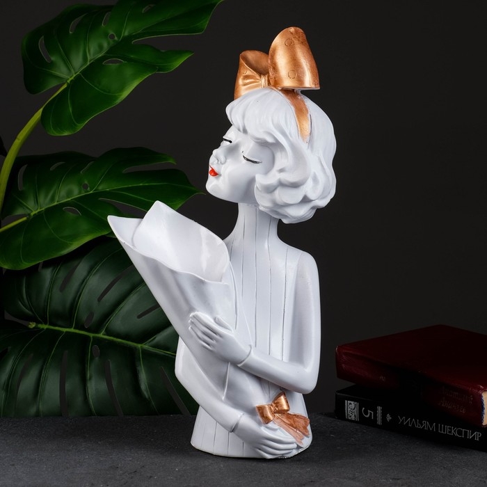 Ваза-подставка к бижутерии Ваза-подставка к бижутерии "Девушка с букетом" белая с золотом, 0,02 л