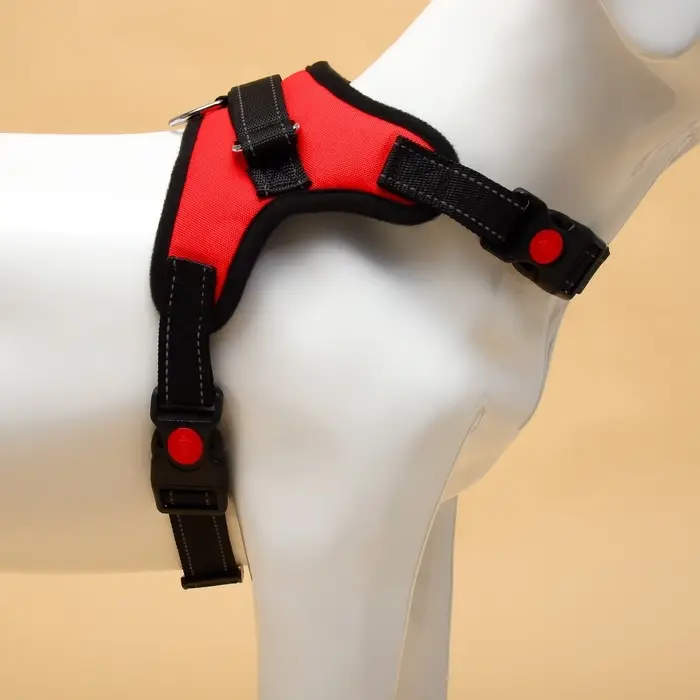 Шлейка К7, размер XL, ОГ 74-92 см, вес 28-47.5 кг, мягкая, светоотражающая, красная