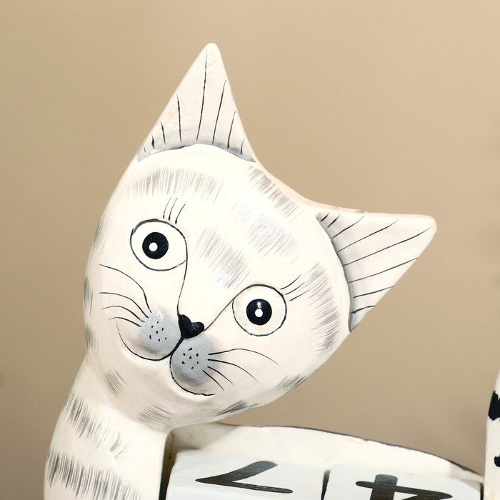 Вечный календарь Вечный календарь "Кошечка" дерево 15х22х6 см