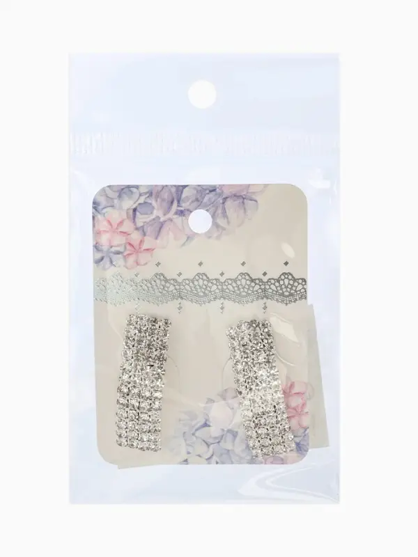 Серьги со стразами "Прямоугольник" 30*9мм, цвет белый в серебре