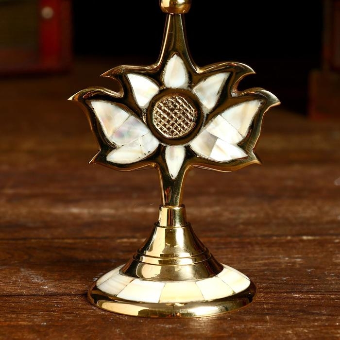Подсвечник «Цветок востока», 8×8.5×16.5 см, латунь, перламутр Подсвечник «Цветок востока», 8×8.5×16.5 см, латунь, перламутр