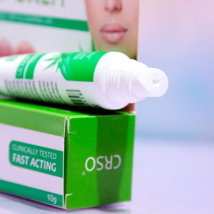 Бальзам-мазь для губ с алоэ вера, заживляющая Бальзам-мазь для губ с алоэ вера, заживляющая