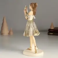 Фигурка полистоун &laquo;Девушка танцует с щелкунчиком&raquo;, 9&times;8.5&times;22 см