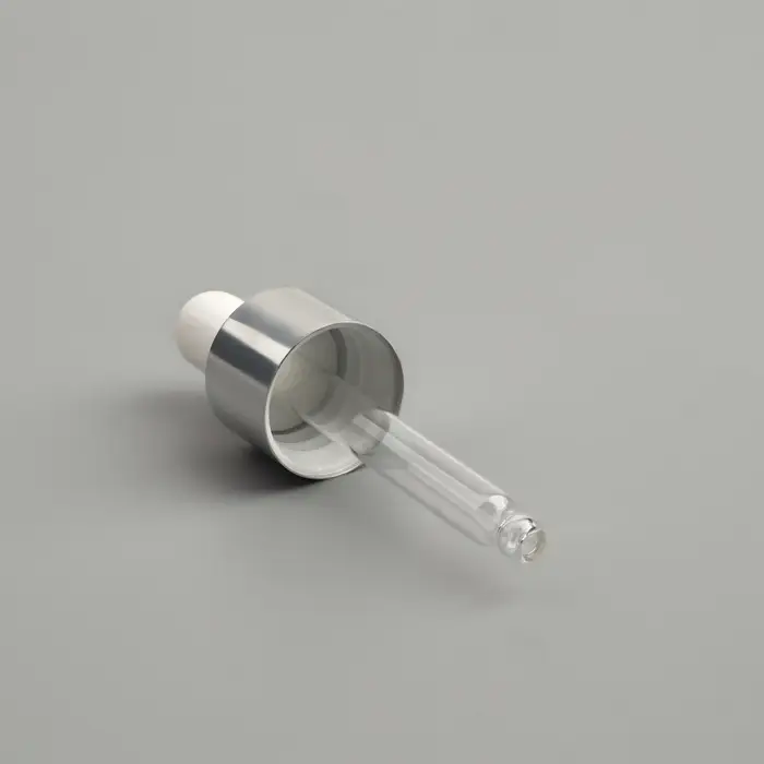 Бутылочка для хранения, с пипеткой, 10 мл, цвет серебристый/белый Бутылочка для хранения, с пипеткой, 10 мл, цвет серебристый/белый