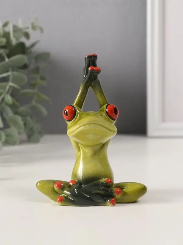 Фигурка полистоун лак &laquo;Лягушка: йог&raquo;, 7&times;9.5&times;4 см, МИКС