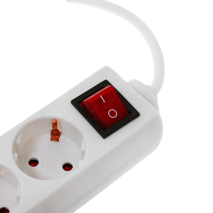 Удлинитель Luazon Lighting, 4 розетки, 3м, 6А,1300 Вт, ПВС 3х0.75 мм2, с з/к, с выкл., Б Удлинитель Luazon Lighting, 4 розетки, 3м, 6А,1300 Вт, ПВС 3х0.75 мм2, с з/к, с выкл., Б