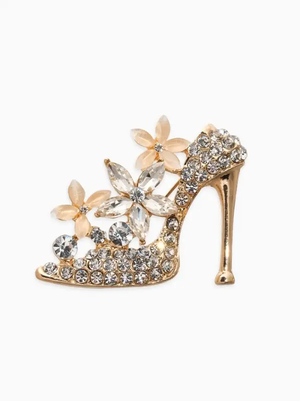 Брошь &laquo;Туфелька с цветами&raquo;, молочная, белая в золоте