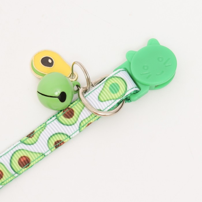 Ошейник текстильный Ошейник текстильный "Авокадо" с бубенчиком и подвеской, 19-32 х 1 см