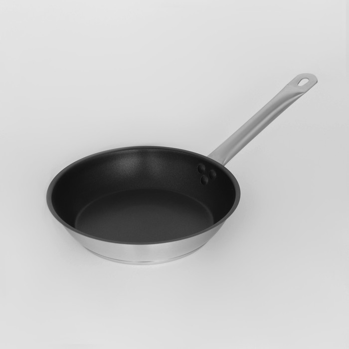 Сковорода из нержавеющей стали Hanna Knövell, d=24 см, h=5,5, толщина стенки 0,6 мм, длина ручки 21,5 см, антипригарное покрытие, индукция Сковорода из нержавеющей стали Hanna Knövell, d=24 см, h=5,5, толщина стенки 0,6 мм, длина ручки 21,5 см, антипригарное покрытие, индукция