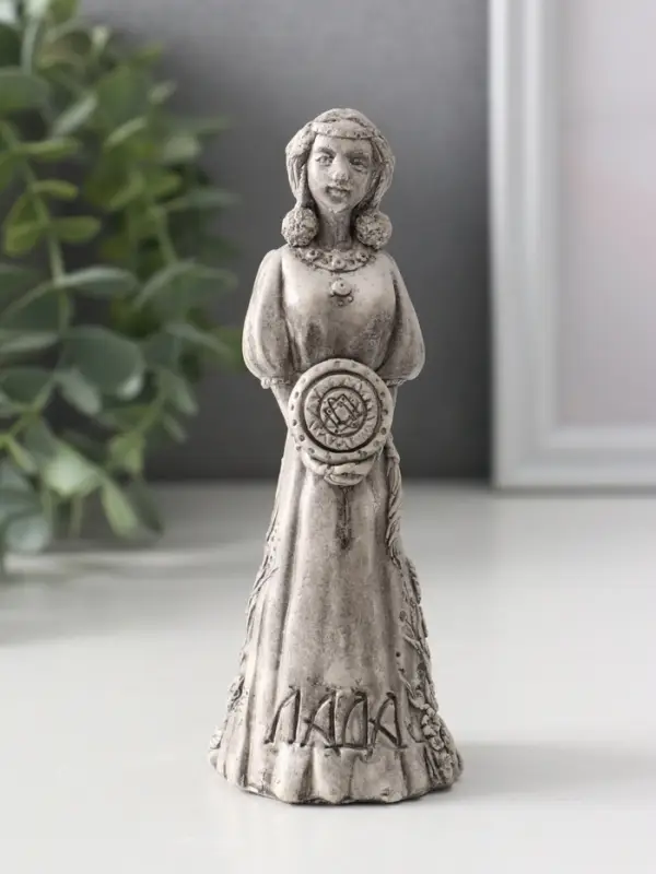 Фигурка славянская богиня &laquo;Лада&raquo; 12&times;4.5&times;5 см, серая