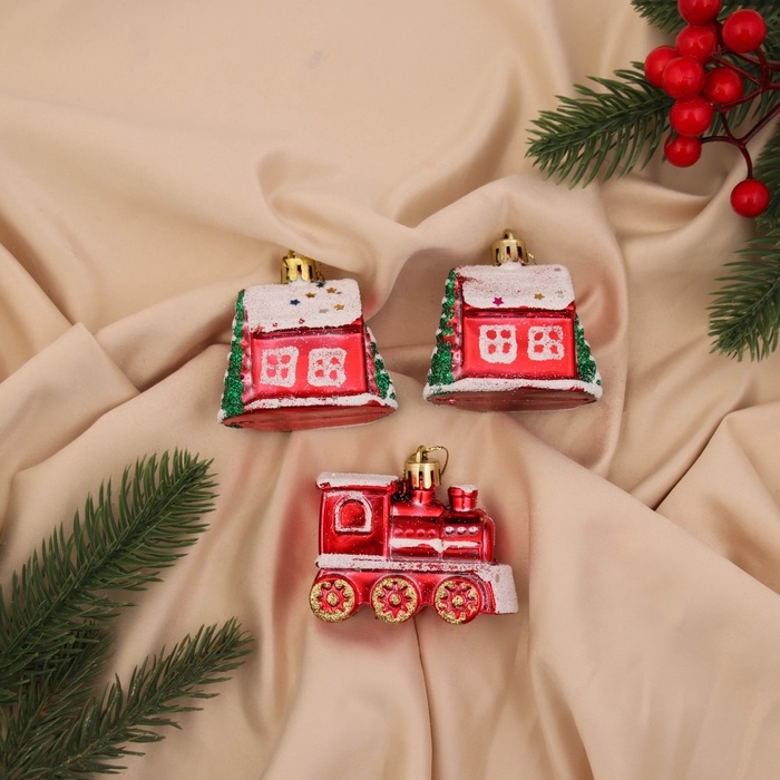 Набор украшений пластик 3 шт Набор украшений пластик 3 шт "Карнавальный" (2 домика, 1 паровозик) 6х6 см, красный