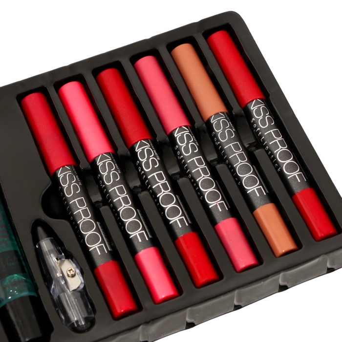 Набор из 6 карандашей водостойких+масло для губ+точилка Набор из 6 карандашей водостойких+масло для губ+точилка