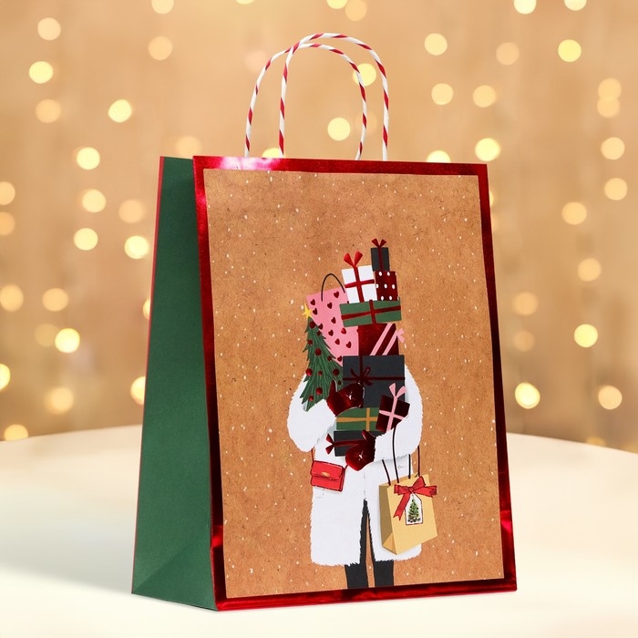 Новый год. Пакет бумажный подарочный новогодний крафт Новый год. Пакет бумажный подарочный новогодний крафт "Девушка с подарками" 26 х 32 х 12 см.