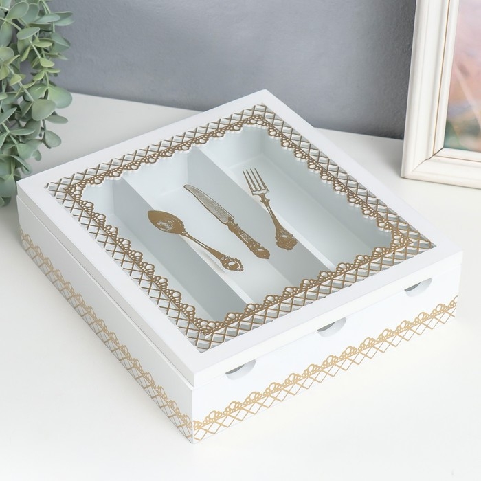 Шкатулка дерево с делениями Шкатулка дерево с делениями "Столовые предметы" белая с золотом 26х24х6,8 см