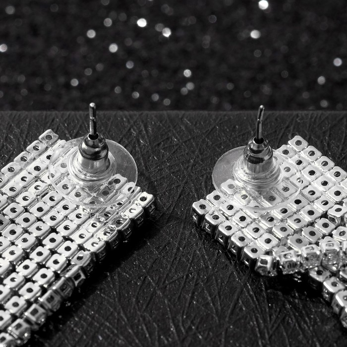 Серьги висячие со стразами «Водопад» квадрат, цвет белый в серебре, 9,5 см Серьги висячие со стразами «Водопад» квадрат, цвет белый в серебре, 9,5 см