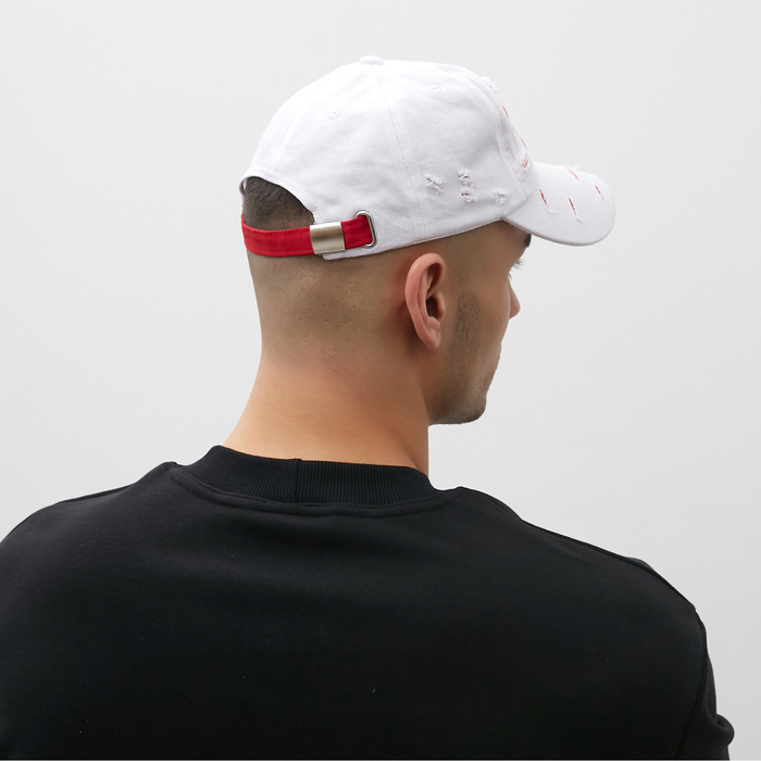 Бейсболка с порезами MINAKU цвет белый, р-р 58 Бейсболка с порезами MINAKU цвет белый, р-р 58