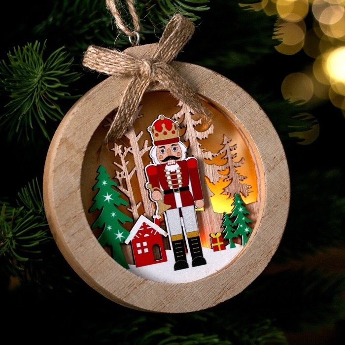 Новогодний декор с подсветкой «Щелкунчик» 10,5 × 1,5 × 10,5 см Новогодний декор с подсветкой «Щелкунчик» 10,5 × 1,5 × 10,5 см