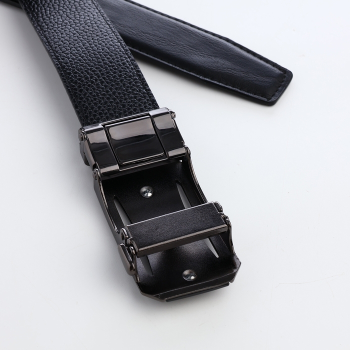 Ремень мужской, ширина 3,6 см, пряжка автомат, цвет чёрный Ремень мужской, ширина 3,6 см, пряжка автомат, цвет чёрный