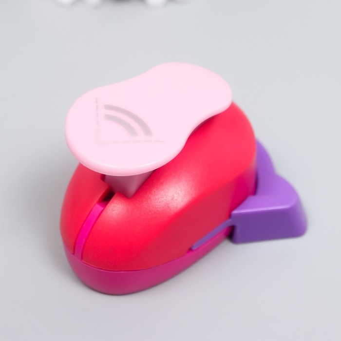 Дырокол для скругления углов размер 2-2,5 см МИКС 5,5х8х8 см Дырокол для скругления углов размер 2-2,5 см МИКС 5,5х8х8 см