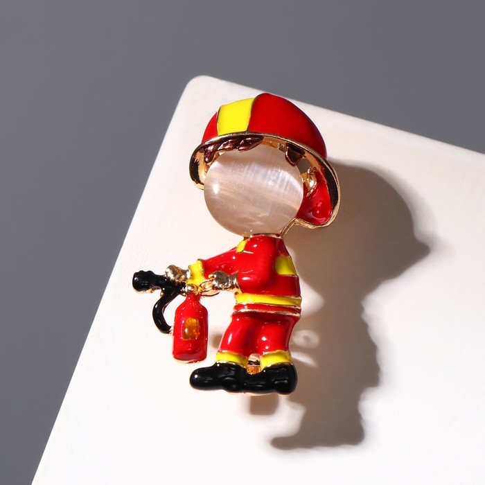 Брошь «Пожарный», цвет красно-жёлтый в золоте Брошь «Пожарный», цвет красно-жёлтый в золоте